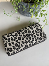 Black & Ivory Animal Print Wallet w/Zipper
