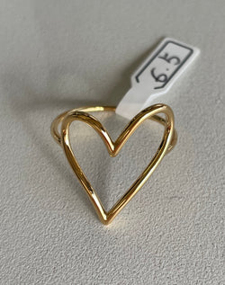 Gold Heart Ring - Size 6.5