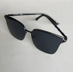 Luxe Black Frame Square Sunglasses